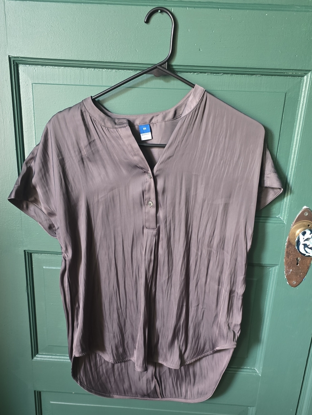 Old Navy Gunmetal Short-Sleeve Henley Blouse